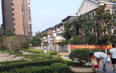 新鄭龍湖綠都丹石街區(qū)暖氣片工程